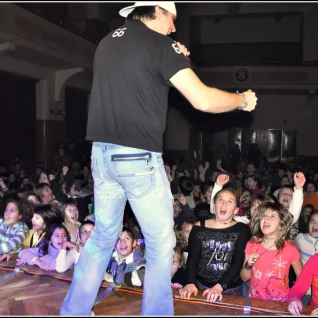 Kinder Tour